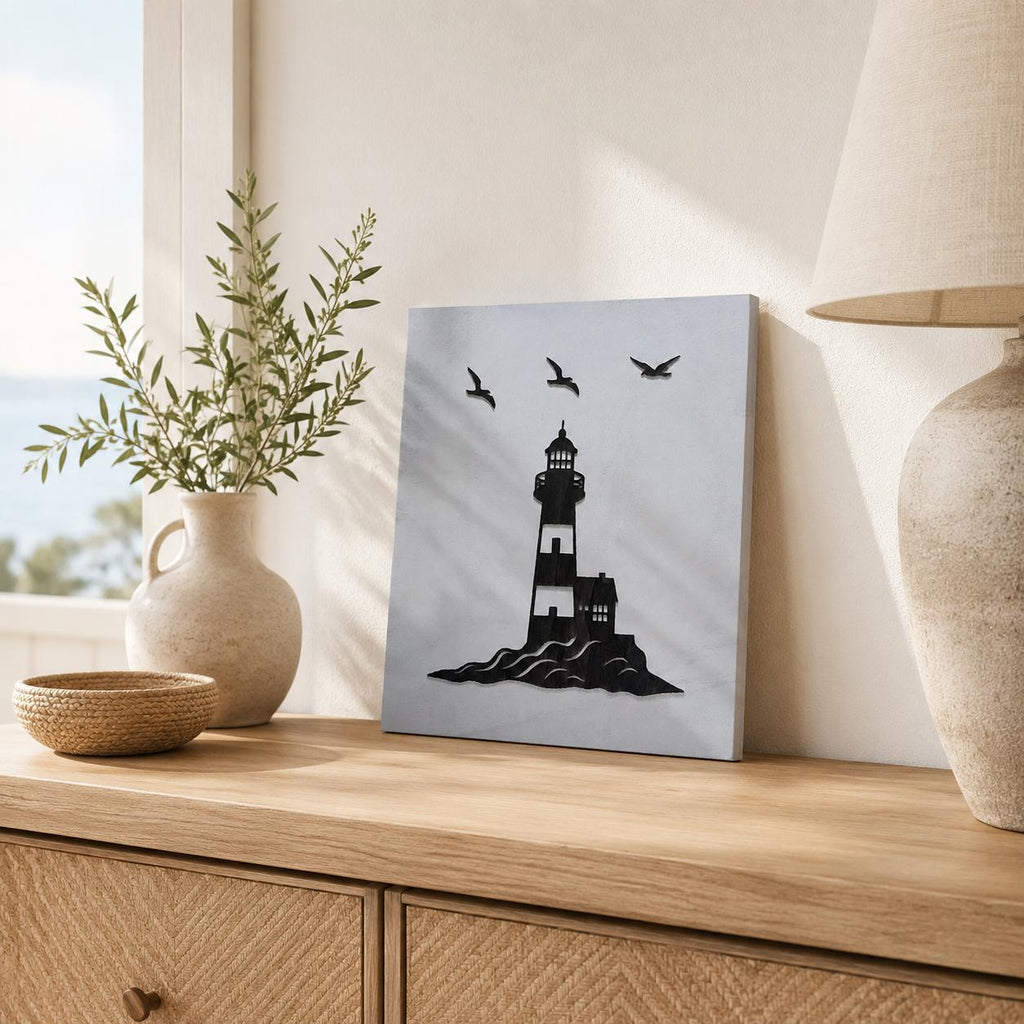 Leuchtturm-Wandkunst – Handbemalte Küstenszene aus Holz mit Wärterhäuschen