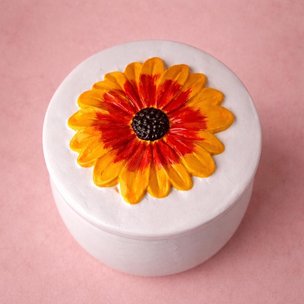 Gerbera-Schmuckkästchen – Handgefertigte Dose aus lufthärtendem Ton mit geformtem Blumendeckel