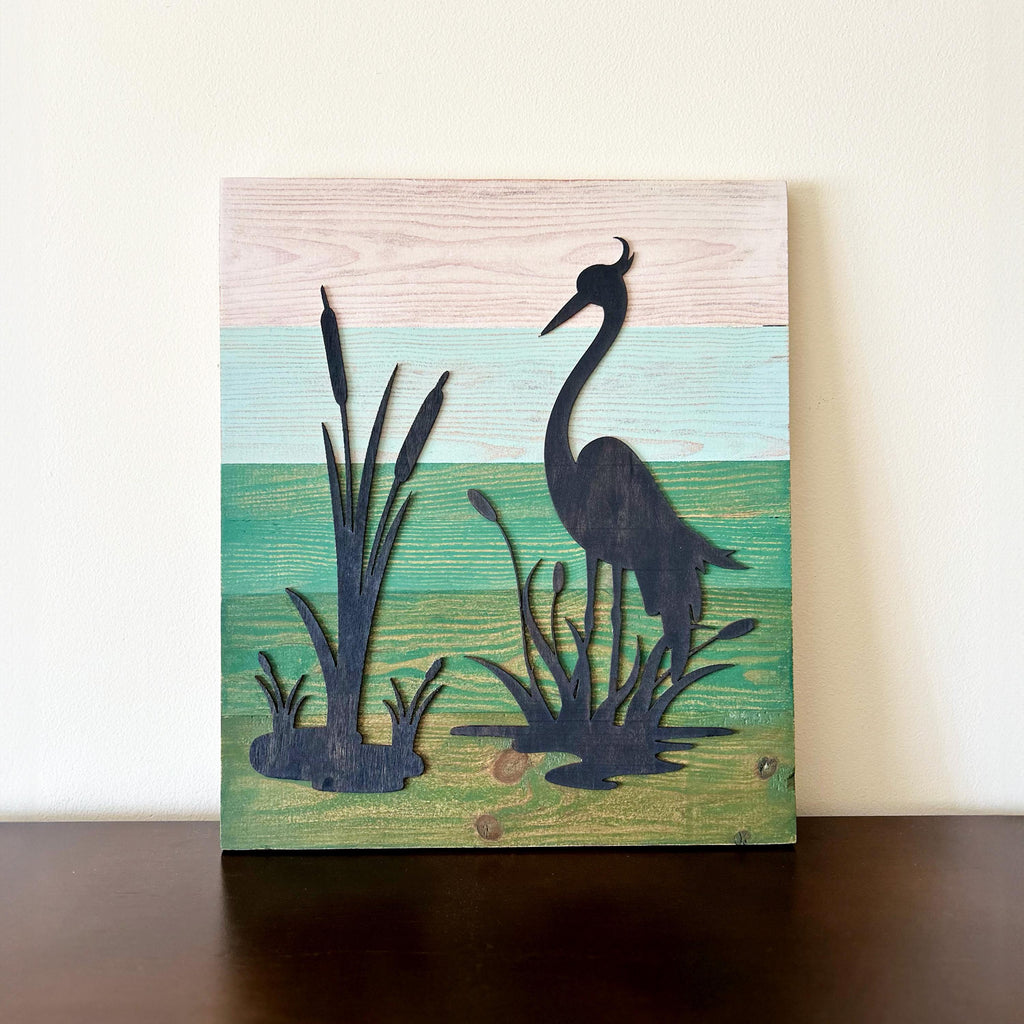 Guardião da Lagoa – Handgefertigte Wandkunst aus Holz mit Reiher-Natur-Silhouette