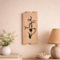 Entre Olhares – Handgefertigte minimalistische Line-Art-Holzwanddekoration mit Blumendetail