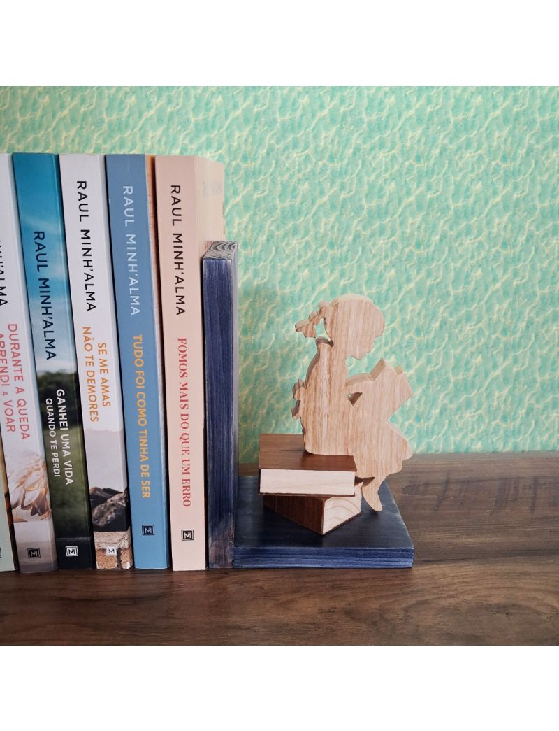 Suporte de livros “Pequena Leitora”