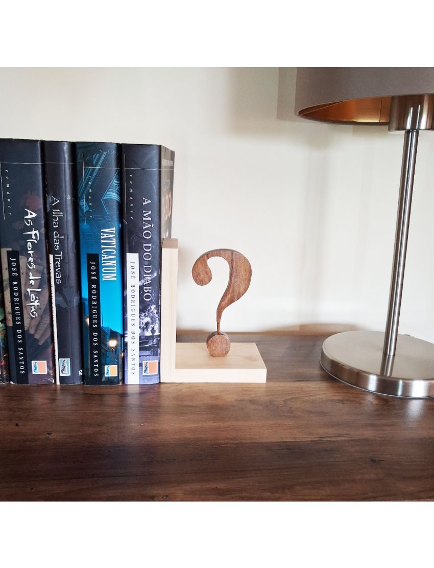 Suporte de livros “ Interrogação Literária”