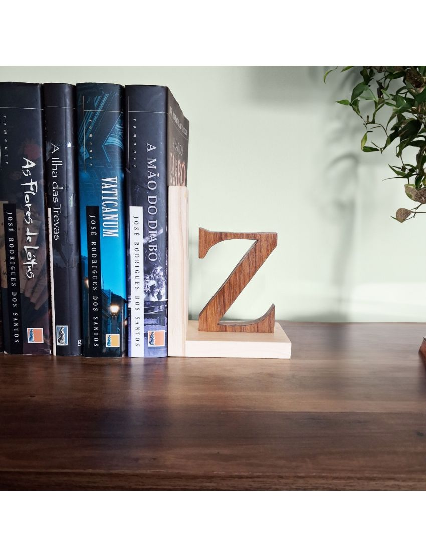 Suporte de livros “Z de Zelo”
