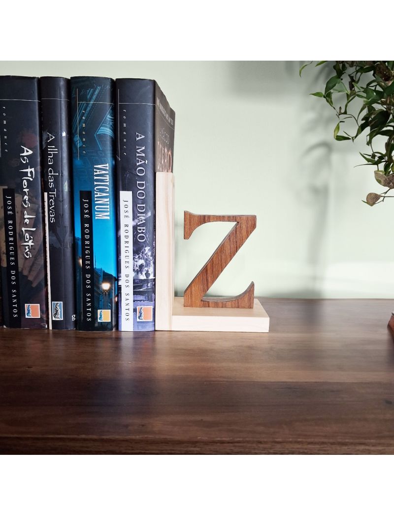 Suporte de livros “Z de Zelo”